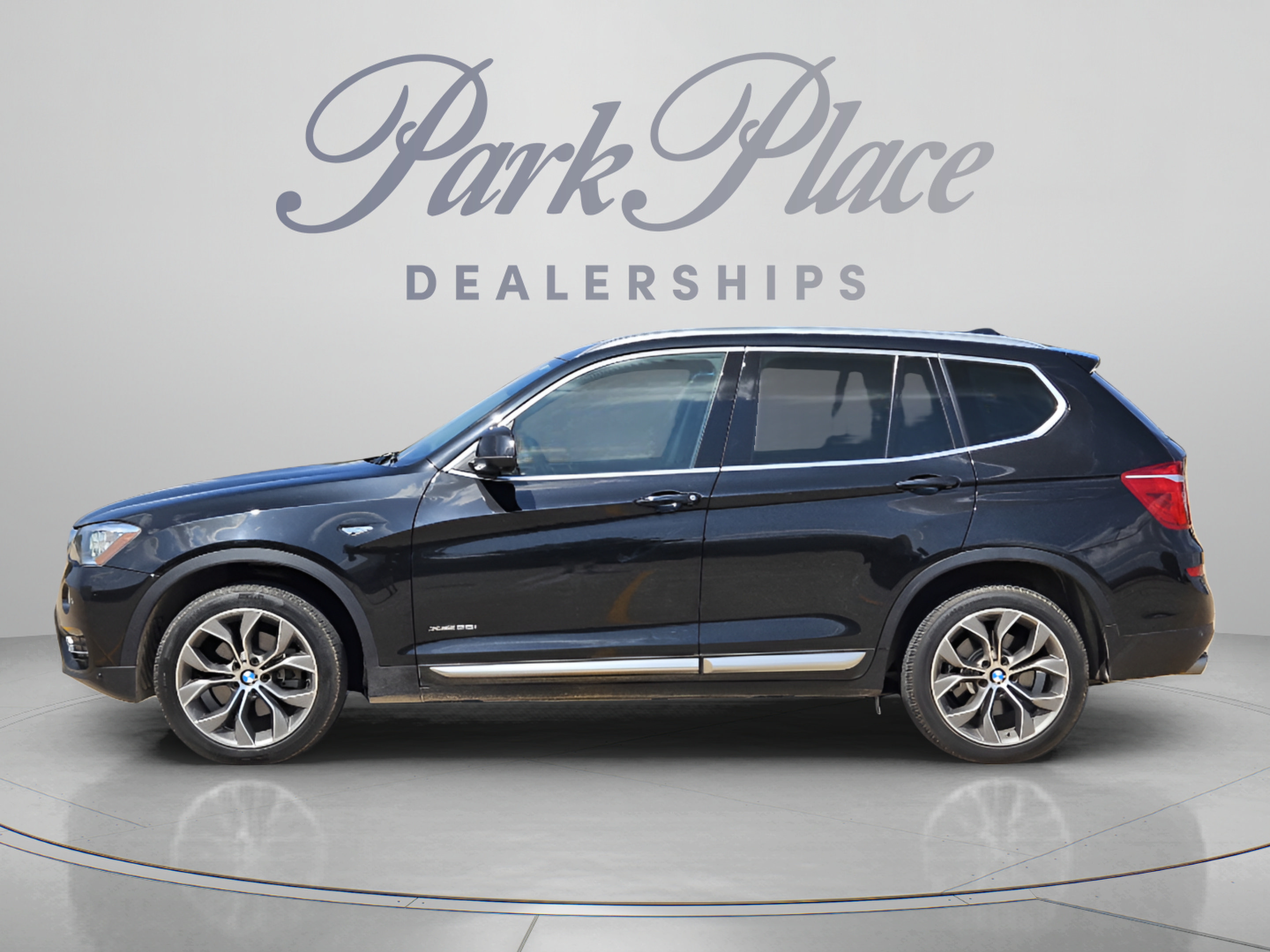 Used 2017 BMW X3 xDrive28i AWD/4WD image 2