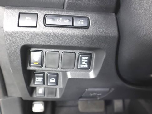 Certified 2024 Nissan Frontier SV w/ SV Convenience Package image 21