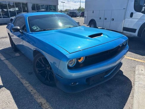 Used 2016 Dodge Challenger R/T Plus RWD image 3