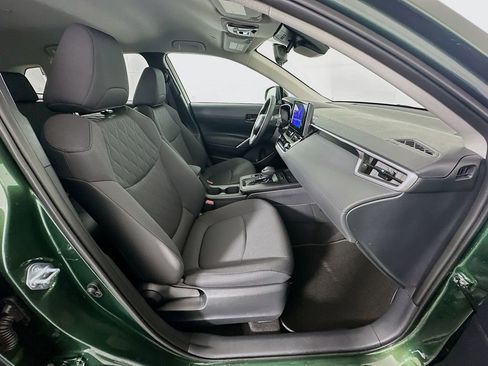 Used 2026 Toyota Corolla Cross LE image 28