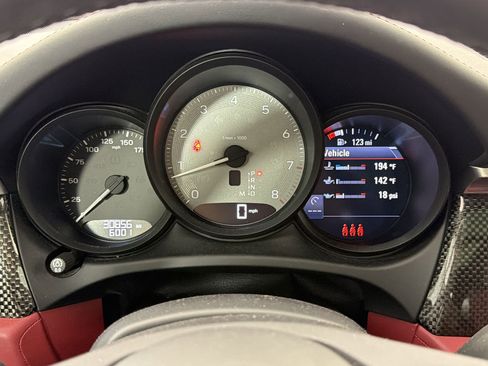 Certified 2022 Porsche Macan S AWD/4WD image 29