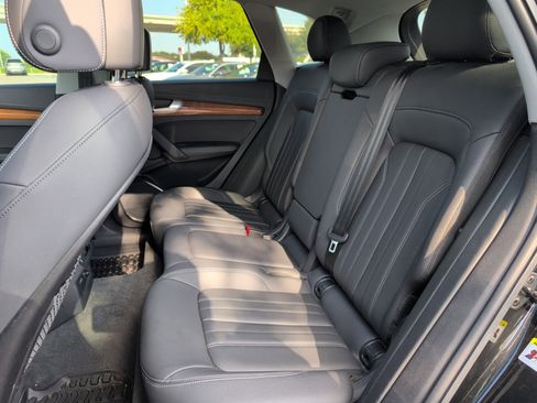 Used 2021 Audi Q5 e Premium Plus w/ Premium Plus Package image 33