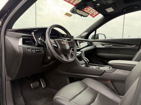 Used 2025 Cadillac XT6 Sport w/ Technology Package AWD/4WD image 9