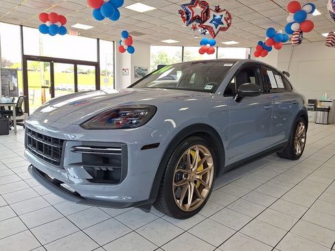 Used 2024 Porsche Cayenne Turbo GT AWD/4WD image 2