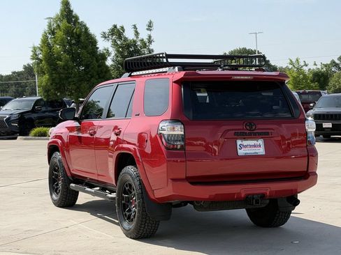 Used 2024 Toyota 4Runner SR5 Premium w/ Moonroof Package AWD/4WD image 4