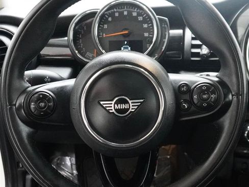 Used 2019 MINI Cooper 2-Door Hardtop w/ Storage Package FWD image 11