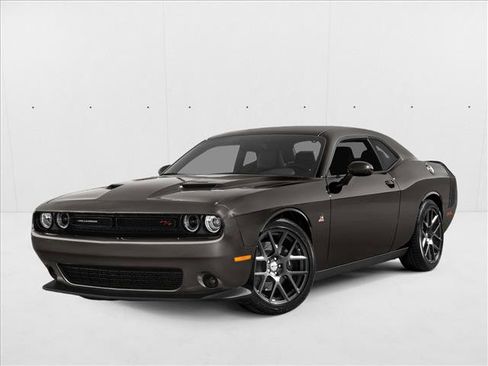 Used 2018 Dodge Challenger R/T Scat Pack RWD image 1