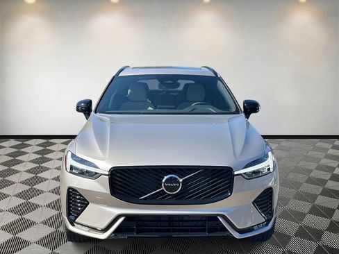 New 2026 Volvo XC60 B5 Core w/ Climate Package image 8