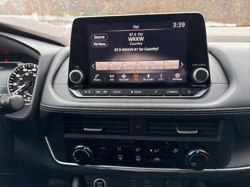 Used 2023 Nissan Rogue S image 14