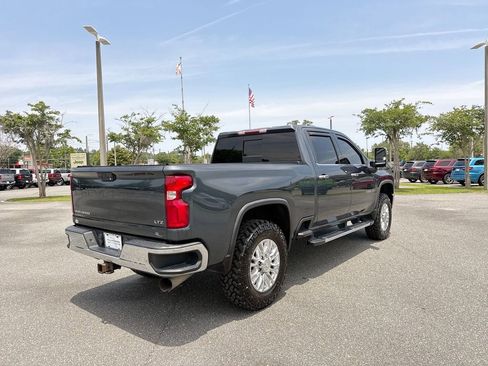 Used 2020 Chevrolet Silverado 2500 LTZ w/ LTZ Plus Package AWD/4WD image 3