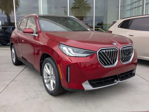 Used 2025 BMW X3 xDrive30i w/ Convenience Package AWD/4WD image 6