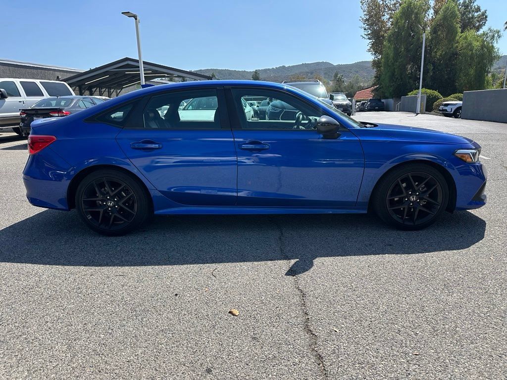 Used 2023 Honda Civic Sport image 5
