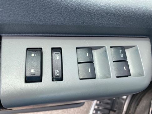 Used 2011 Ford F250 XLT w/ XLT Premium Pkg AWD/4WD image 33