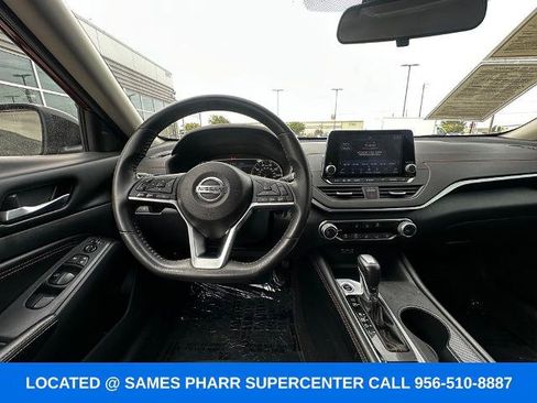Used 2022 Nissan Altima 2.5 SR FWD image 11
