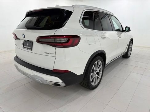 Certified 2023 BMW X5 xDrive40i w/ Premium Package AWD/4WD image 5