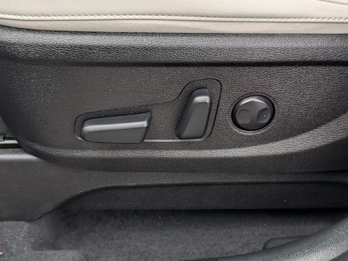 Certified 2023 Kia Telluride S w/ S Sunroof Package AWD/4WD image 20