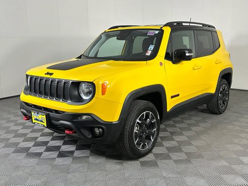 Used 2023 Jeep Renegade Trailhawk image 13