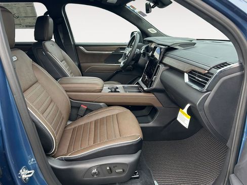 New 2026 GMC Acadia Denali Ultimate image 10