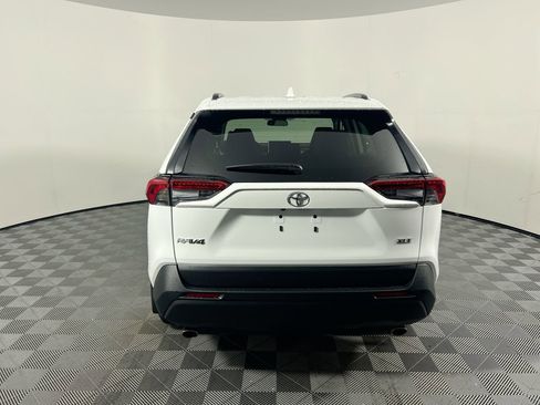 Used 2025 Toyota RAV4 XLE FWD image 4