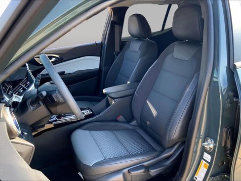 Used 2026 Chevrolet Trax LT w/ Sunroof Package FWD image 7
