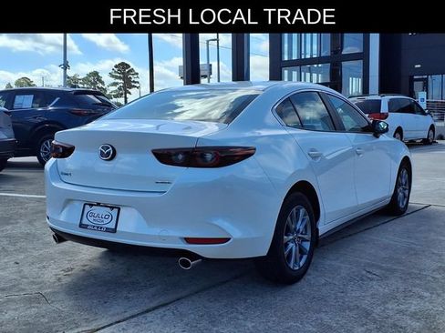 Used 2025 MAZDA MAZDA3 s FWD image 2