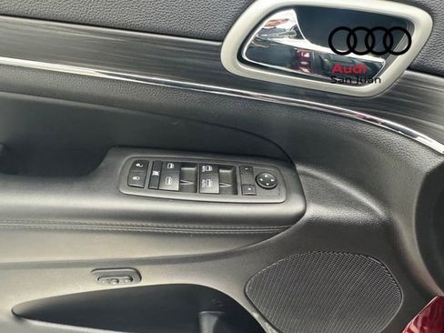 Used 2022 Jeep Grand Cherokee Limited w/ Tech Group image 26