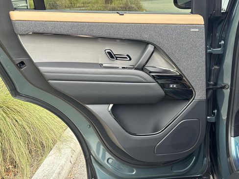 New 2026 Land Rover Range Rover Sport Dynamic SE AWD/4WD image 13