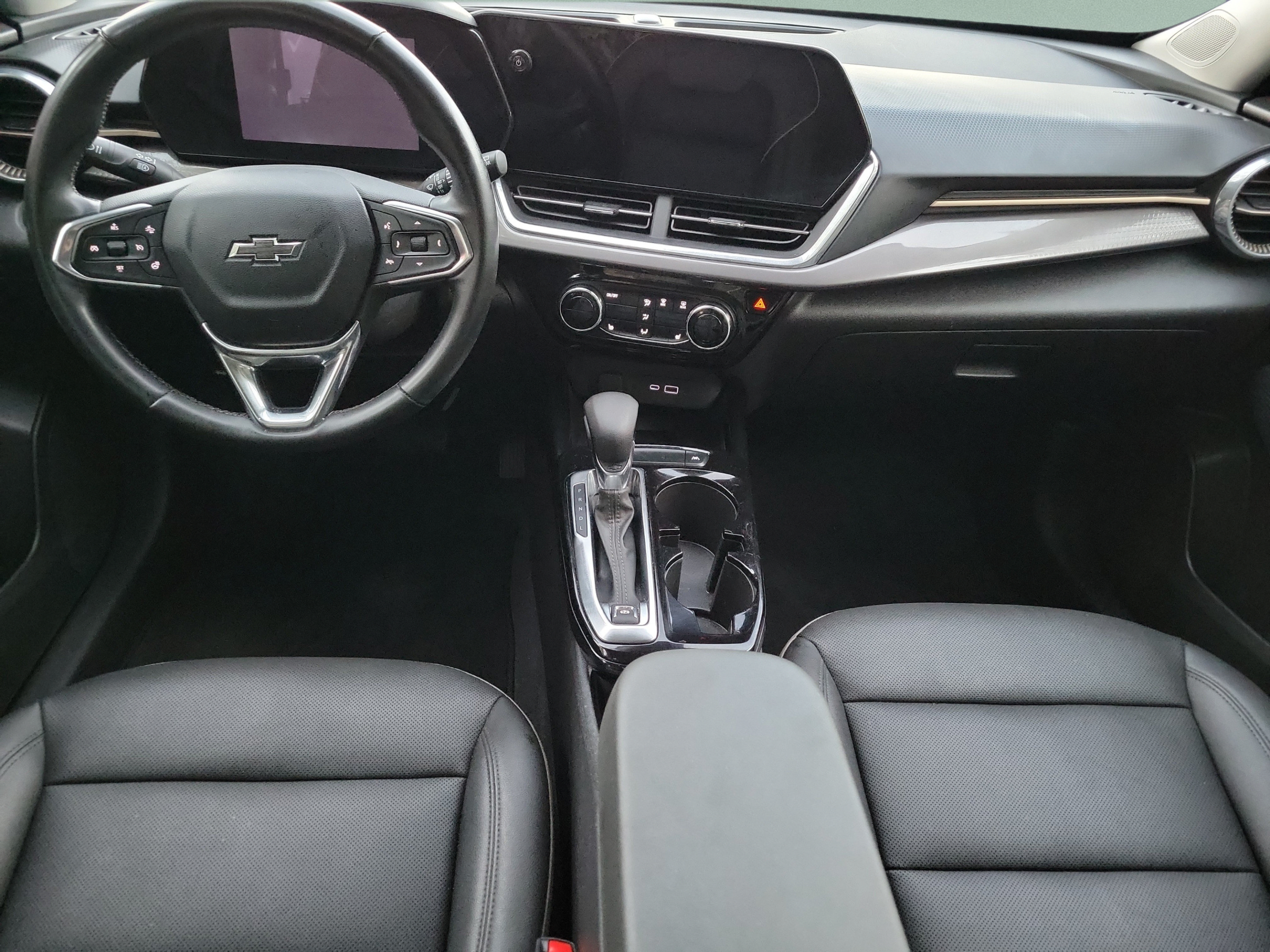 Used 2024 Chevrolet Trax ACTIV w/ Sunroof Package FWD image 13