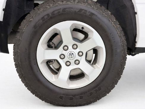 Used 2019 RAM 1500 Big Horn image 29