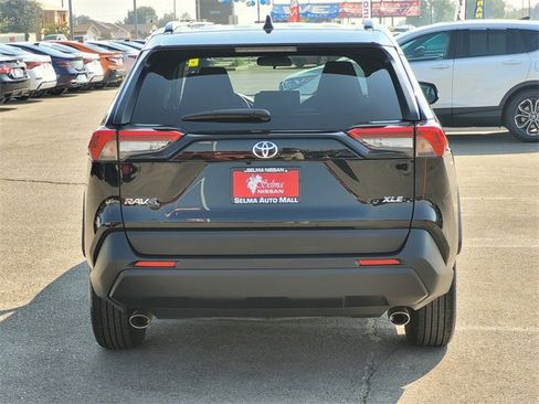 Used 2023 Toyota RAV4 XLE image 6