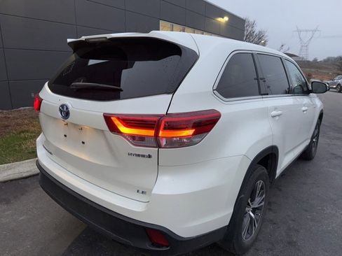 Used 2019 Toyota Highlander LE image 8