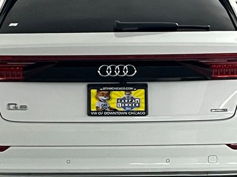 Used 2019 Audi Q8 Premium w/ Convenience Package image 32