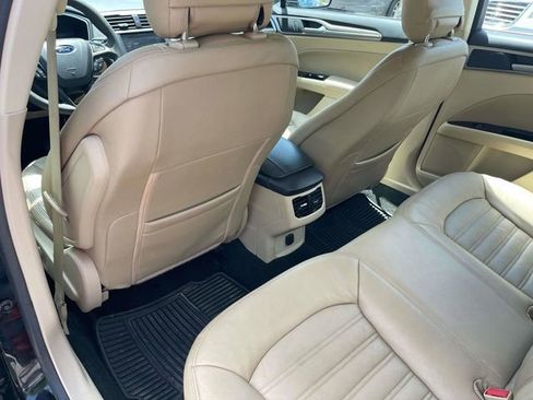 Used 2016 Ford Fusion SE FWD image 23