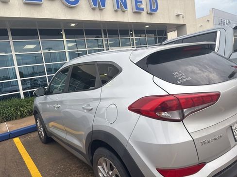Used 2017 Hyundai Tucson SE AWD/4WD image 9