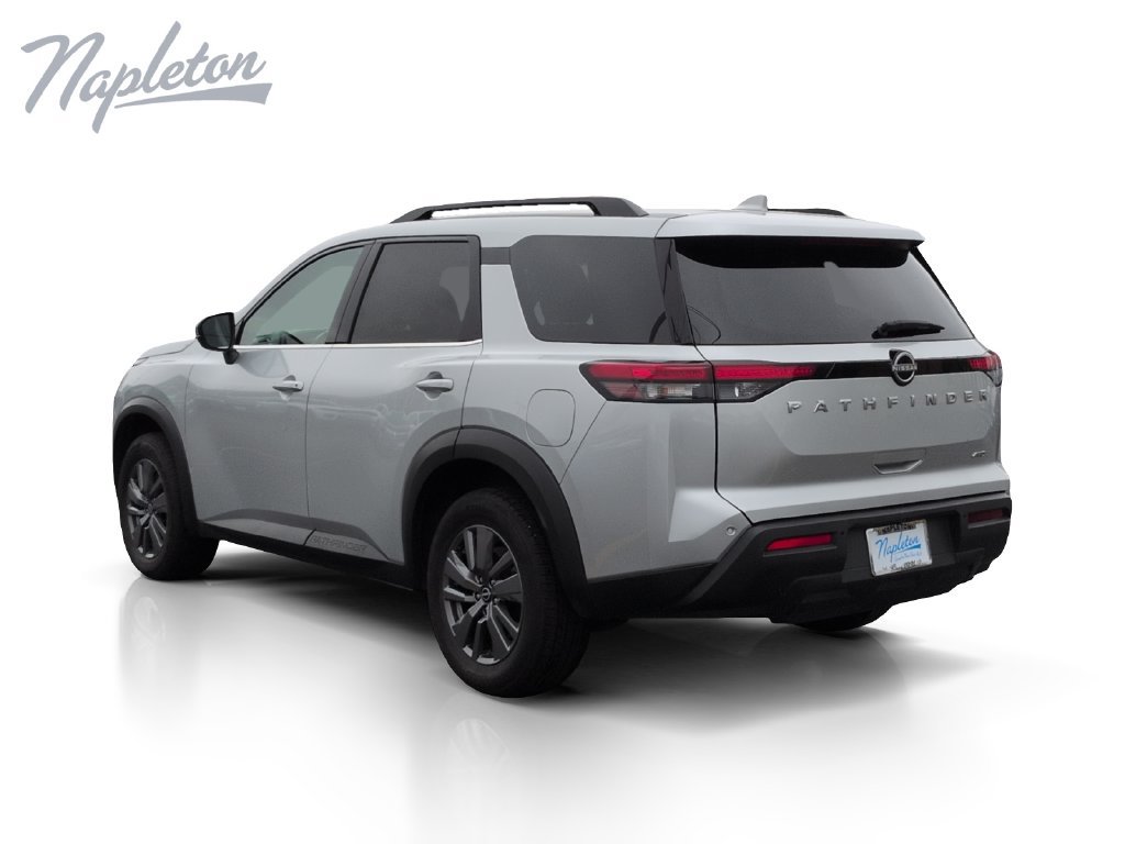 Used 2025 Nissan Pathfinder SV AWD/4WD image 3