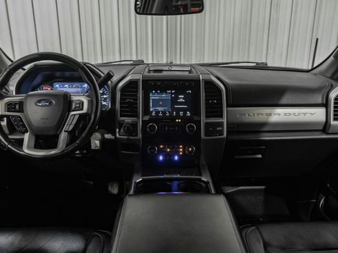 Used 2019 Ford F250 Lariat image 13