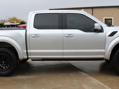 Used 2019 Ford F150 Raptor w/ Equipment Group 802A Luxury image 16