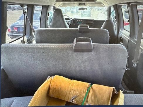 Used 2018 Chevrolet Express 3500 LT w/ LT Preferred Equipment Group RWD image 13