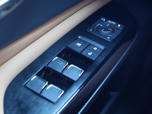 Used 2025 Lexus ES 300h w/ Premium Package FWD image 14