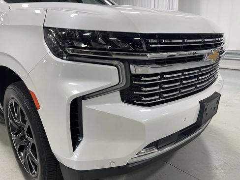 Used 2023 Chevrolet Suburban Premier w/ LPO, Illumination Package AWD/4WD image 11