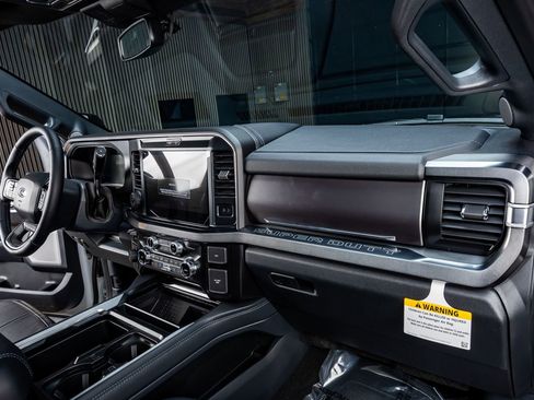 Used 2026 Ford F250 Platinum image 18