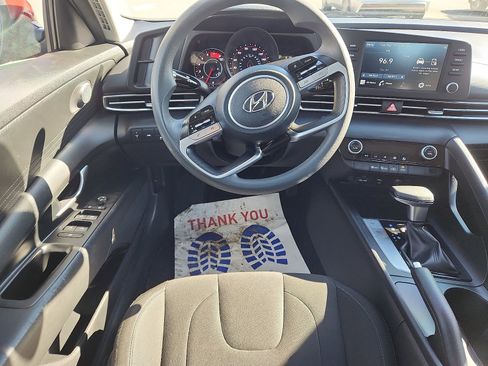 Used 2021 Hyundai Elantra SEL w/ Cargo Package image 10