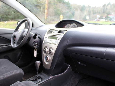 Used 2008 Toyota Yaris Sedan image 14