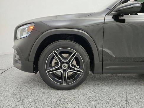 Used 2023 Mercedes-Benz GLB 250 image 24