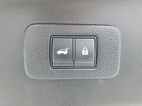 Certified 2021 Nissan Armada SL w/ Captain's Chairs Package image 11