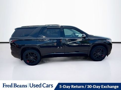 Used 2021 Chevrolet Traverse Premier w/ Redline Edition AWD/4WD image 9
