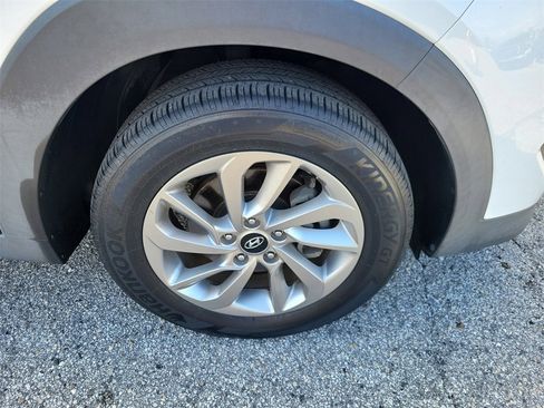 Used 2018 Hyundai Tucson SEL image 6
