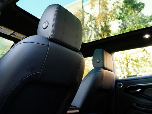 Used 2021 Land Rover Range Rover Evoque R-Dynamic S image 32