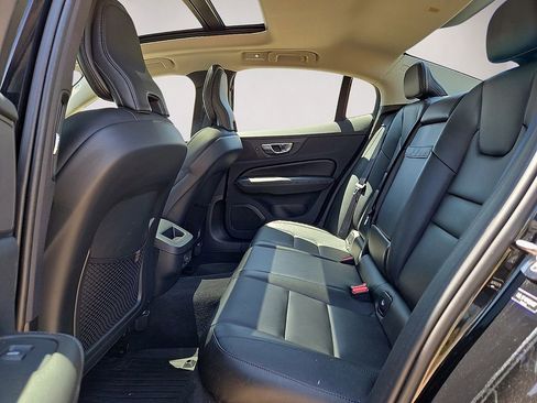 Used 2023 Volvo S60 B5 Core w/ Climate Package FWD image 15