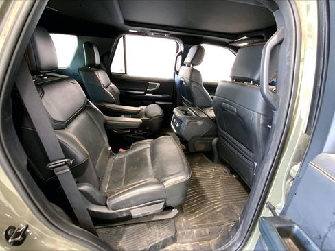 Used 2025 Ford Expedition Tremor AWD/4WD image 25